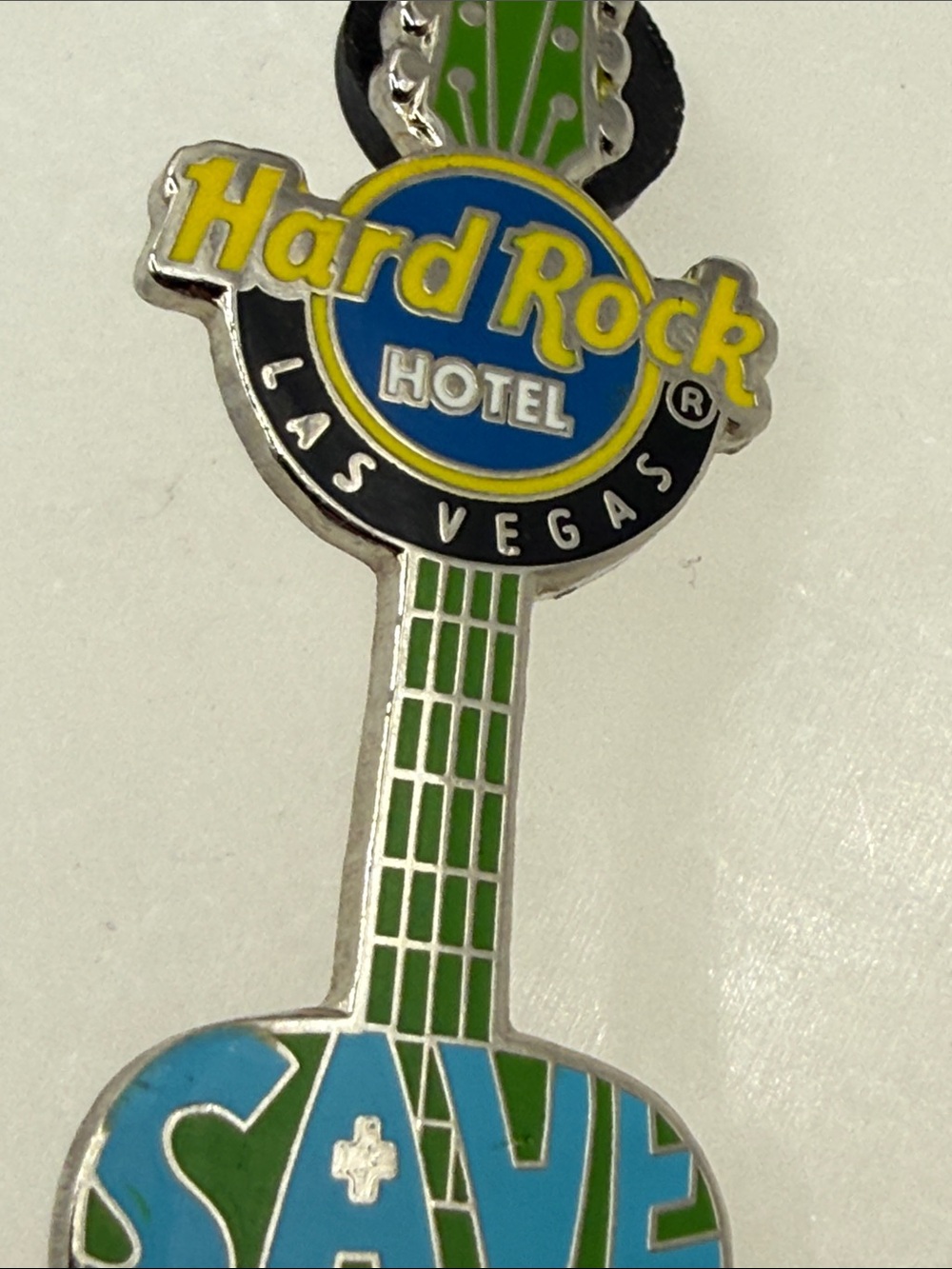 Hard Rock Cafe green blue yellow red Save The Planet Guitar Pin limited edition - Picture 4 of 15